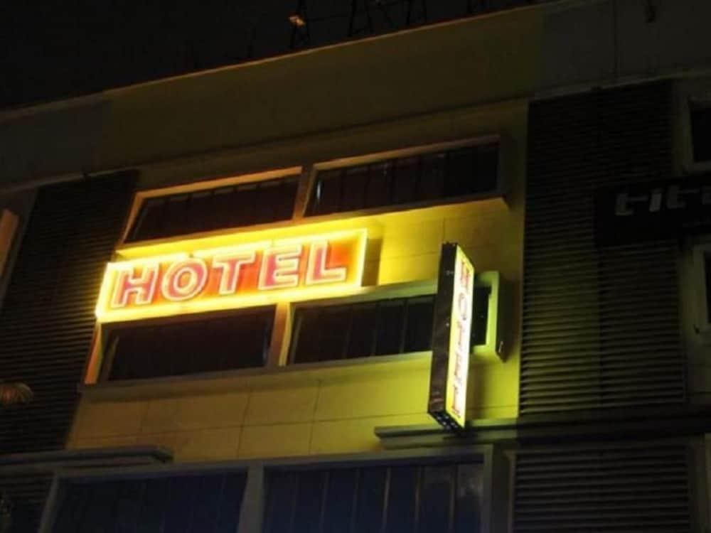 Shah Alam Business Hotel Eksteriør billede